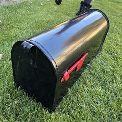 Black Mail Box ✉️