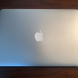 MacBook Pro (Great Condition)