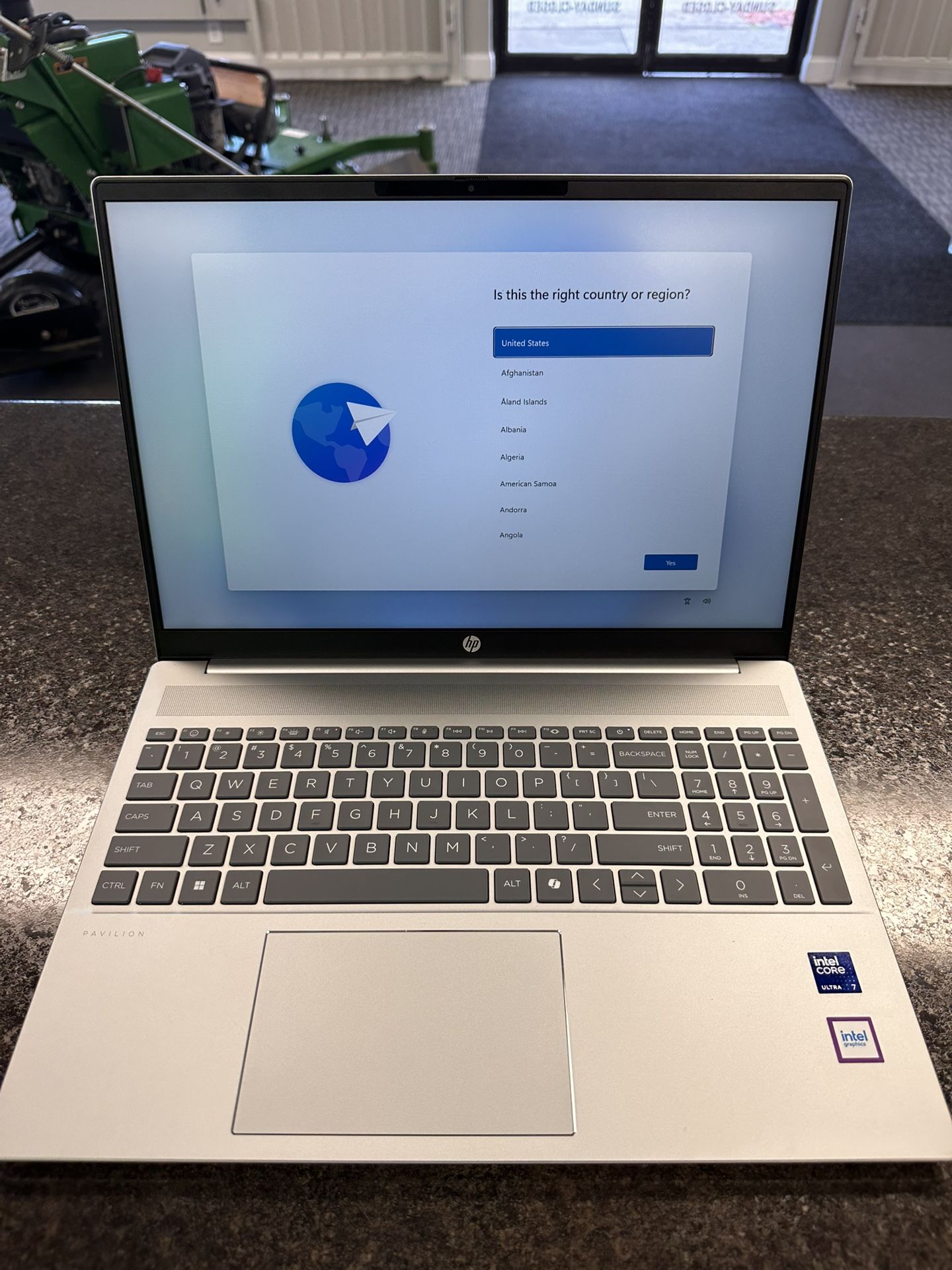 HP Pavilion 16-AF0087NR Laptop