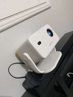 Magcubic Smart Projector