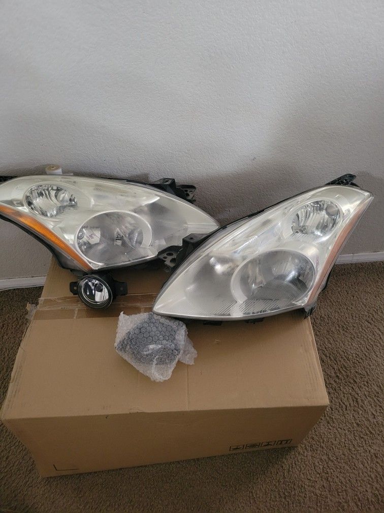 2012 Nissan Altima Headlights