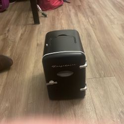 Mini fridge