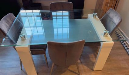 Beautiful Modern Glass Dining Set