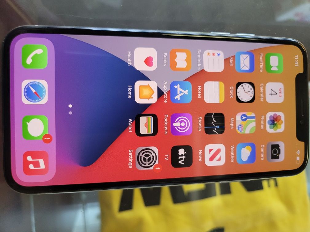 Like New Unlocked iPhone X - 64GB - Use Any SIM Card - $300