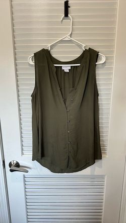 Liz Claiborne Olive Green Sleeveless Blouse