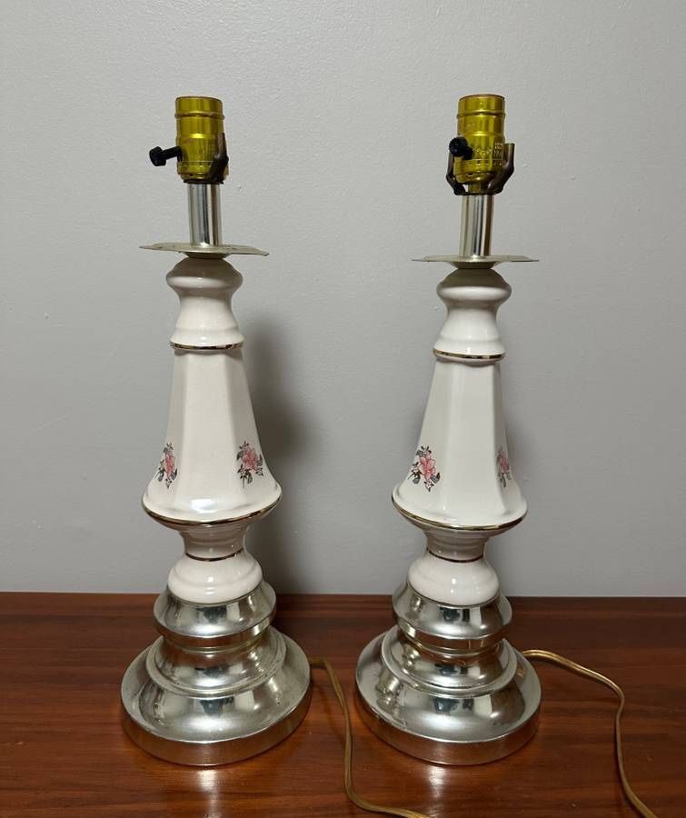 Vintage Pair Of Porcelain Table Lamps Home & Garden