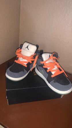 Size 8c Jordan 1s Mid