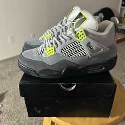 Air Jordan 4 “95 Neon “