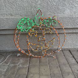 Pre-Lit Pumpkin 