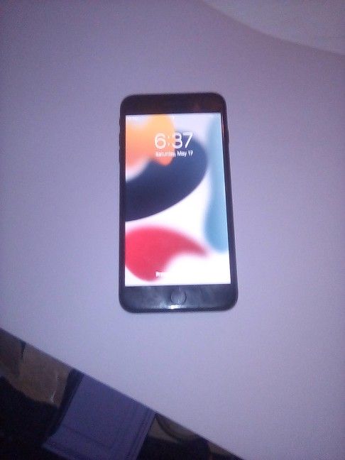 I Phone 7 Plus In Excellent Condition Not Locked