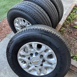 Silverado 250 rims Sierra 2500 Denali 3500 rims 8x180 rims fit 2011 up Chevy 8 Birlos solo para trocas no van solo del 2011 para arriba 