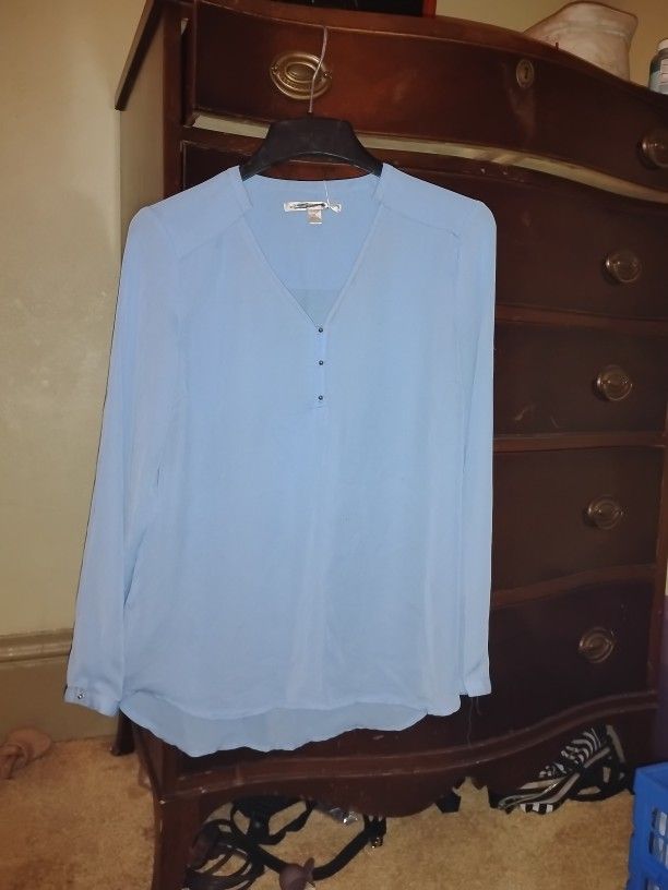 Ladies Drop Tail Flowy Blouse Size XL