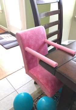 American girl doll high chair( attachable to table)