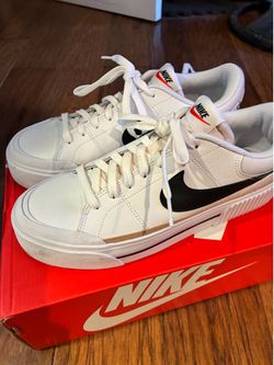 Nike Court Legacy