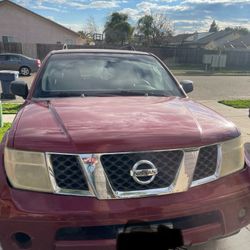 SUV My Nissan Pathfinder