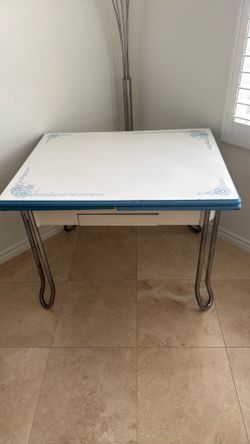 Free 1950’s antique kitchen Table