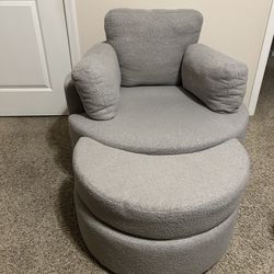 Confortable swivel chair