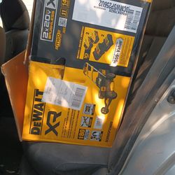 DEWALT
2x20V MAX 21 in. Cordless Battery Powered Self Propelled Lawn Mower Kit with (2) 10 Ah Batteries and Chargers