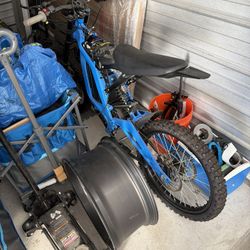 Surron Light Bee X electric dirt bike. 