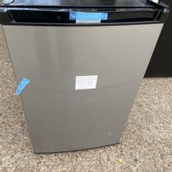 New Mini Fridge 
