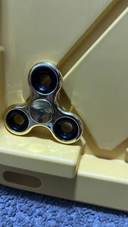 Fidget spinner