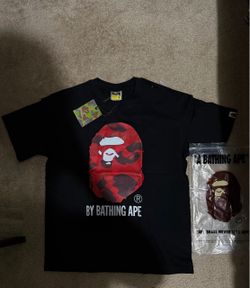 BAPE Red Camo Ape Head Tee (SIZE M)