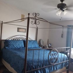 Solid Metal King Bed 