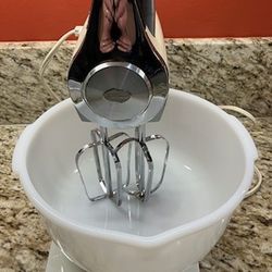 Vintage Sunbeam Mixmaster 12 Speed Mixer With Both Large  & Small Glassbake Bowl