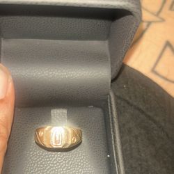 14k gold virgin merry ring.