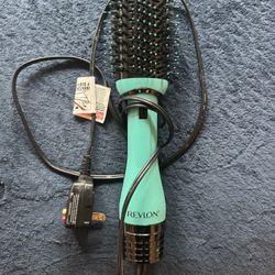 REVLON One Step Volumizer PLUS Hair Dryer and Styler