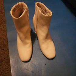 Cream Ankle Boots with Side Zipper