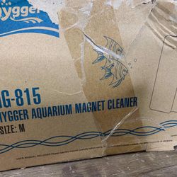 Hugger Fish Tank Aquarium Magnetic Glass Cleaner/Scraper