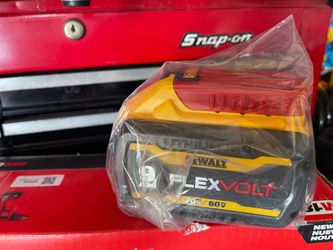 DEWALT FLEXVOLT BATTERY  9.0 AH NEW OUT THE BOX NEVER  USED