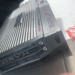 Boss Onyx 2800W High Output Monoblock, Class A/B Amp