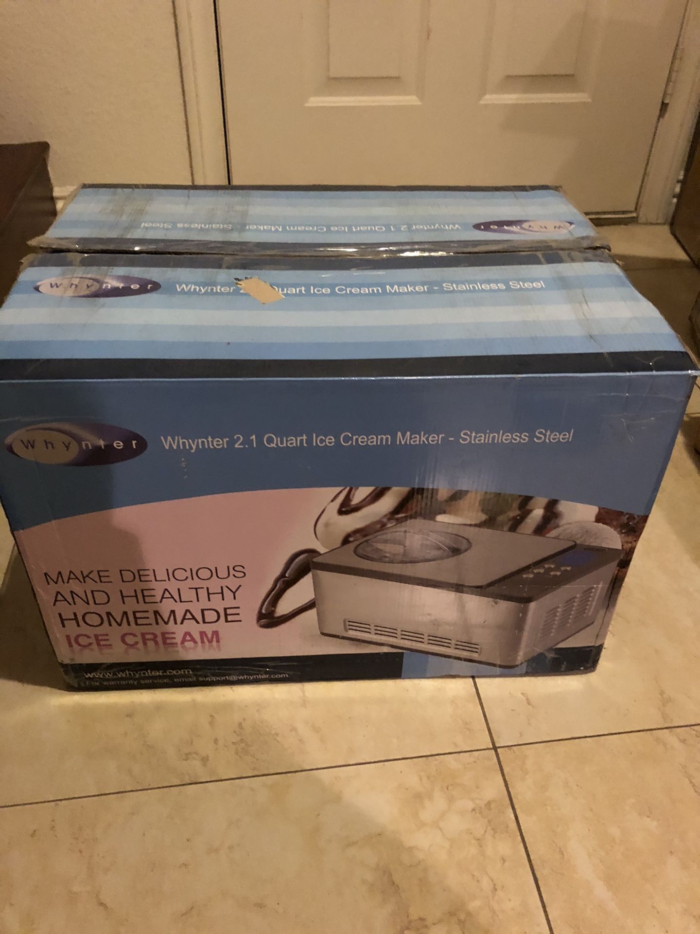 Whynter 2.1 quart Ice cream maker stainless steel