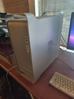 Apple Mac Pro 1,1 (2006) A1186 2x Intel Xeon Dual Core 3.0 GHz Untested