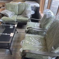 BRAND NEW SOFA AND CHAIRS AND GLASSES TABLE FREE DELIVERY 🚚 
