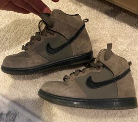 Nike shoes 11c (10.5c)
