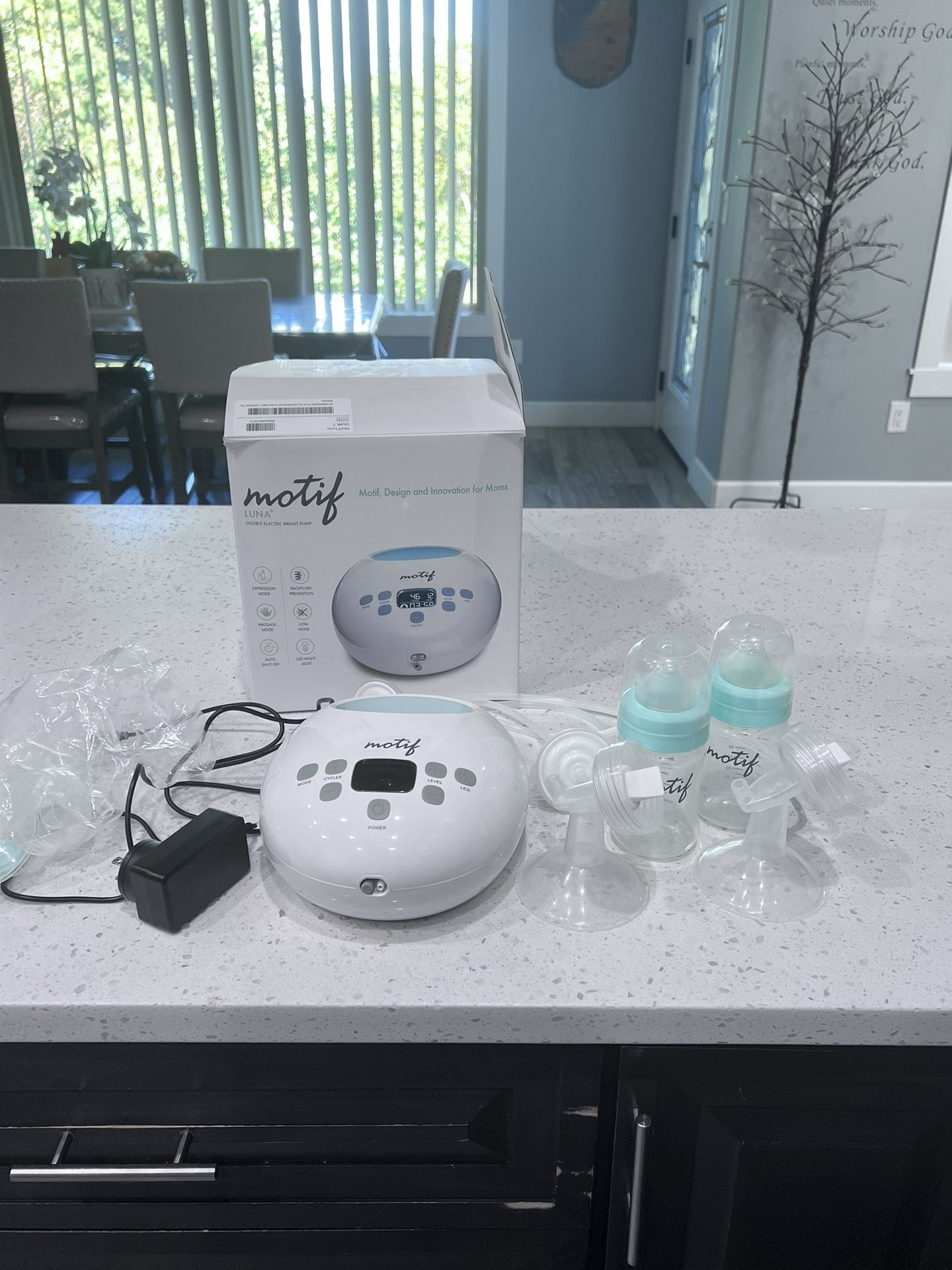 Motif Electric Breast Pump