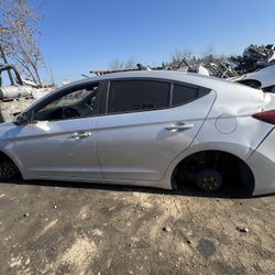 2017 Hyundai Elantra for parts only ! 
