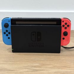 Nintendo Switch Console Bundle – Excellent Condition (Dock + Controllers)