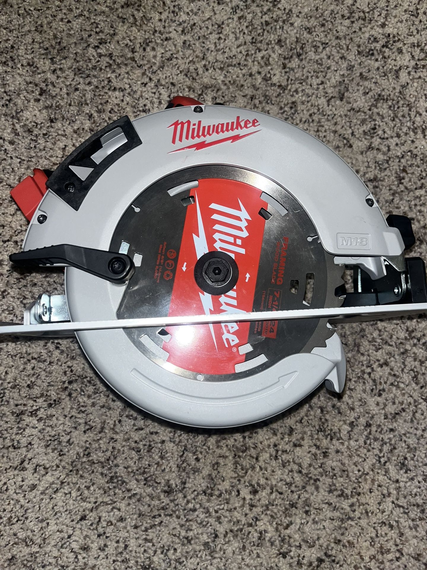 M18 18v Lithium-Ion Brushless Cordless 7-1/4 In. Circular Saw