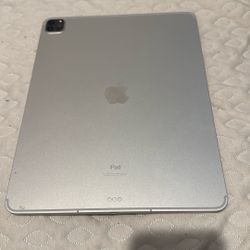 iPad Pro (12.9-inch) (5th Gen)