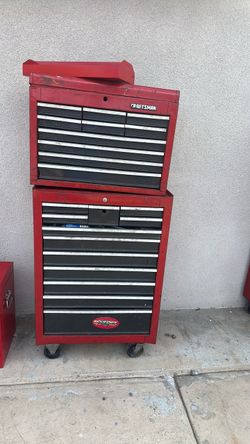 Toolbox craftsman    22 drawers.  No have keys