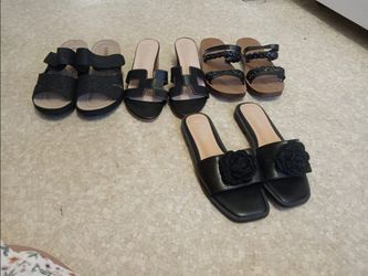 4 pairs women sandles all 4 for 40$