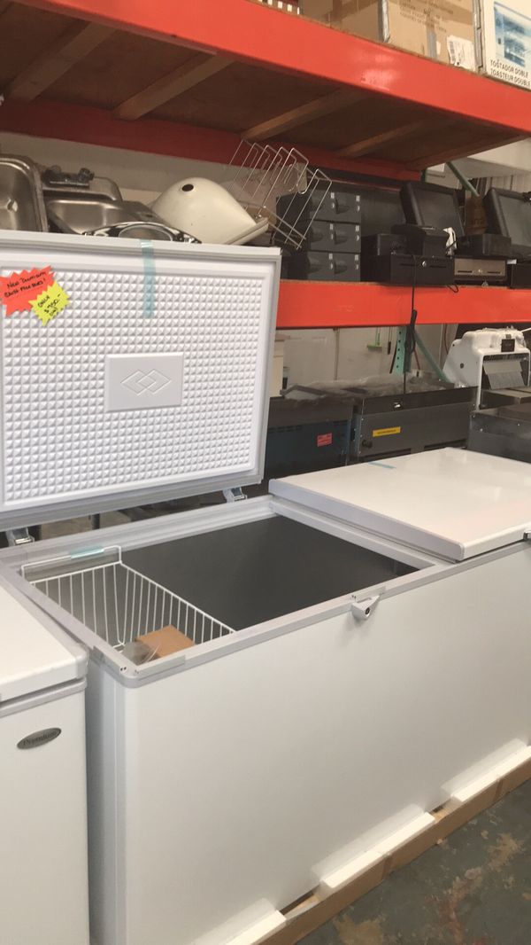 Large Premium chest Freezer for sale. for Sale in Port St. Lucie, FL