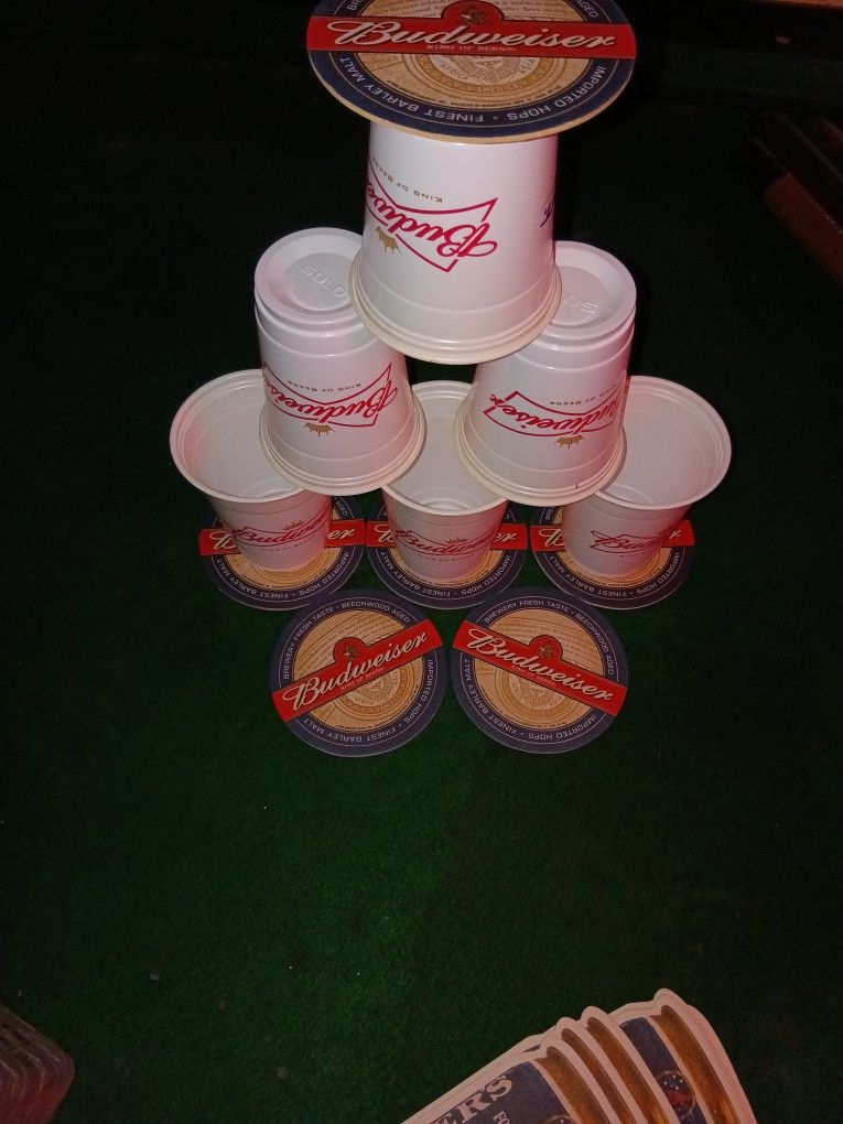 6 Vintage Budweiser Cups