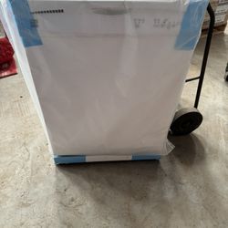 Kenmore 24in Dishwasher NEW