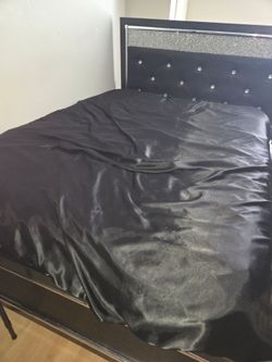 Bed/frame