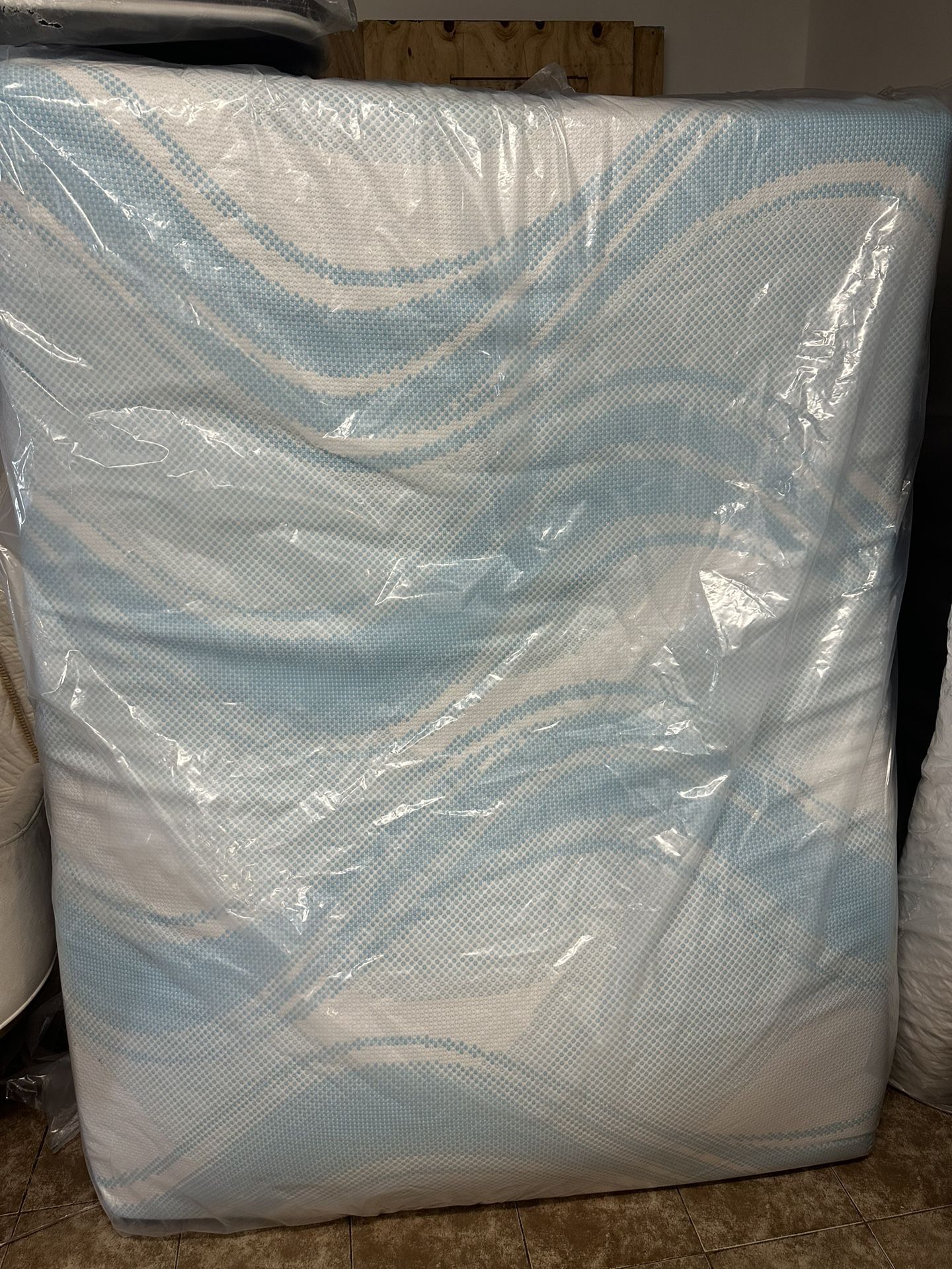 King Queen Size Tempurpedic ProAdapt, ProBreeze, LuxeBreeze Mattress Pro Breeze /Luxe Adapt /Pro Adapt /Adapt /cloud /Tempur pedic contour Supreme